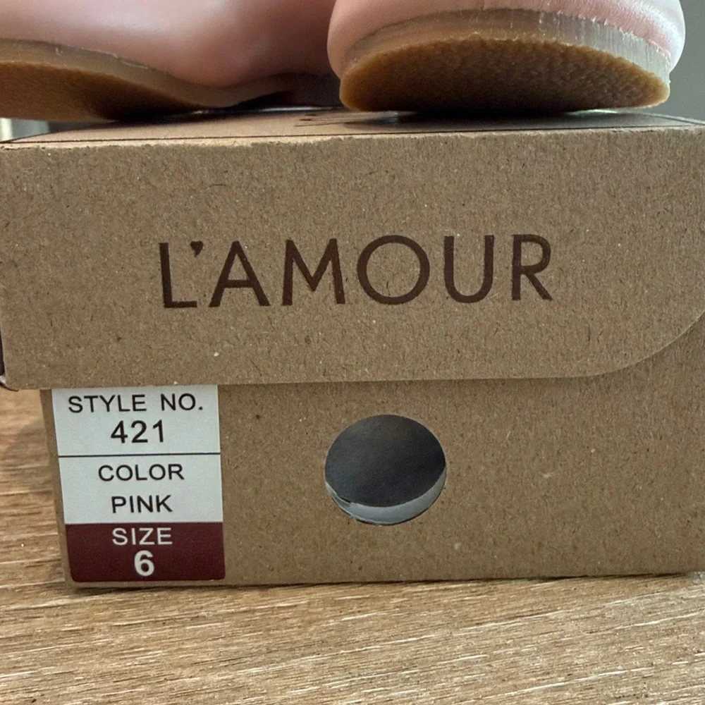 L'Amour Pink Girls' Scalloped Mary Jane Dress Shoes